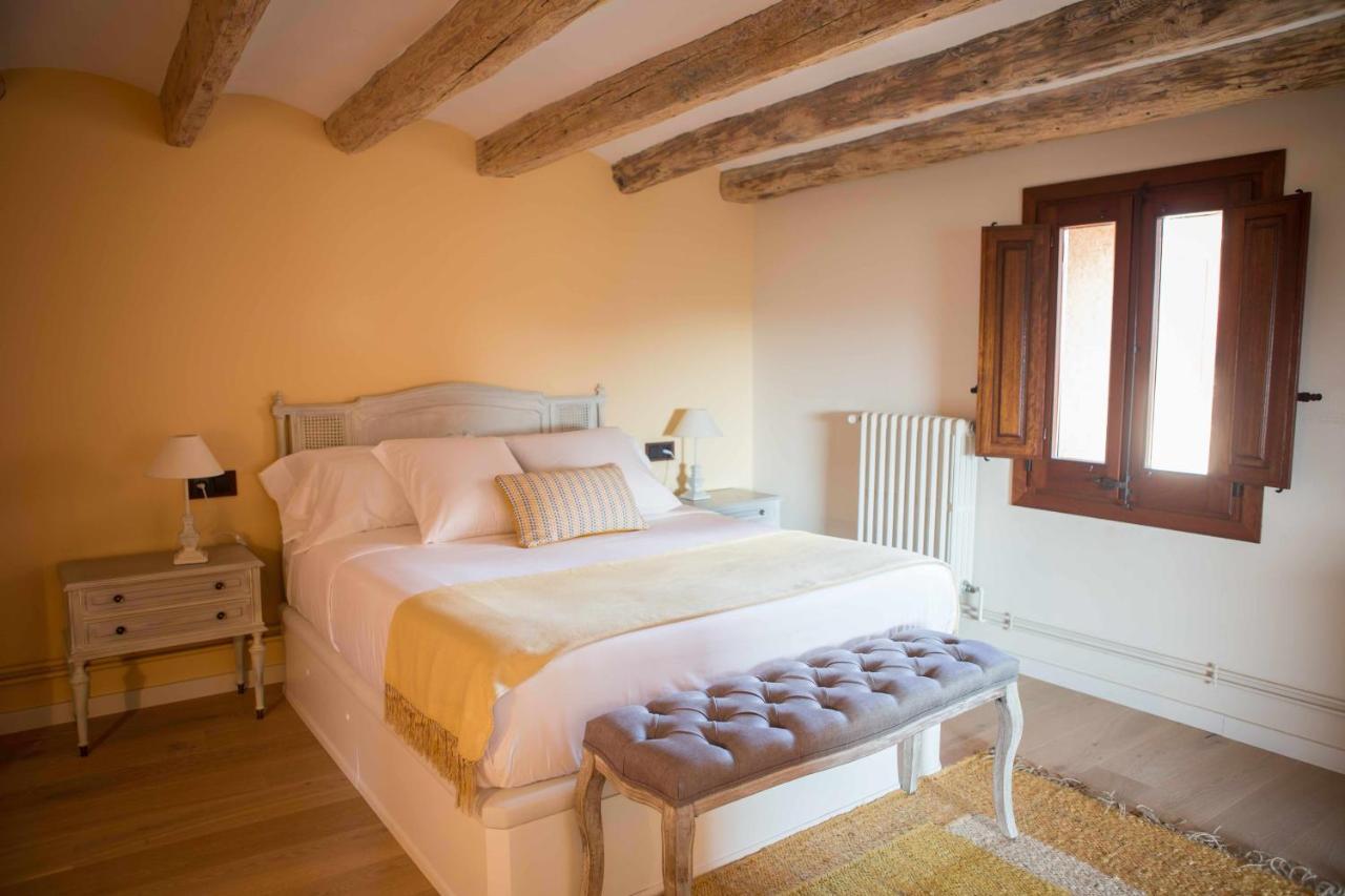 Casa Rural Masia Les Apieres El Pla de Manlleu Екстер'єр фото